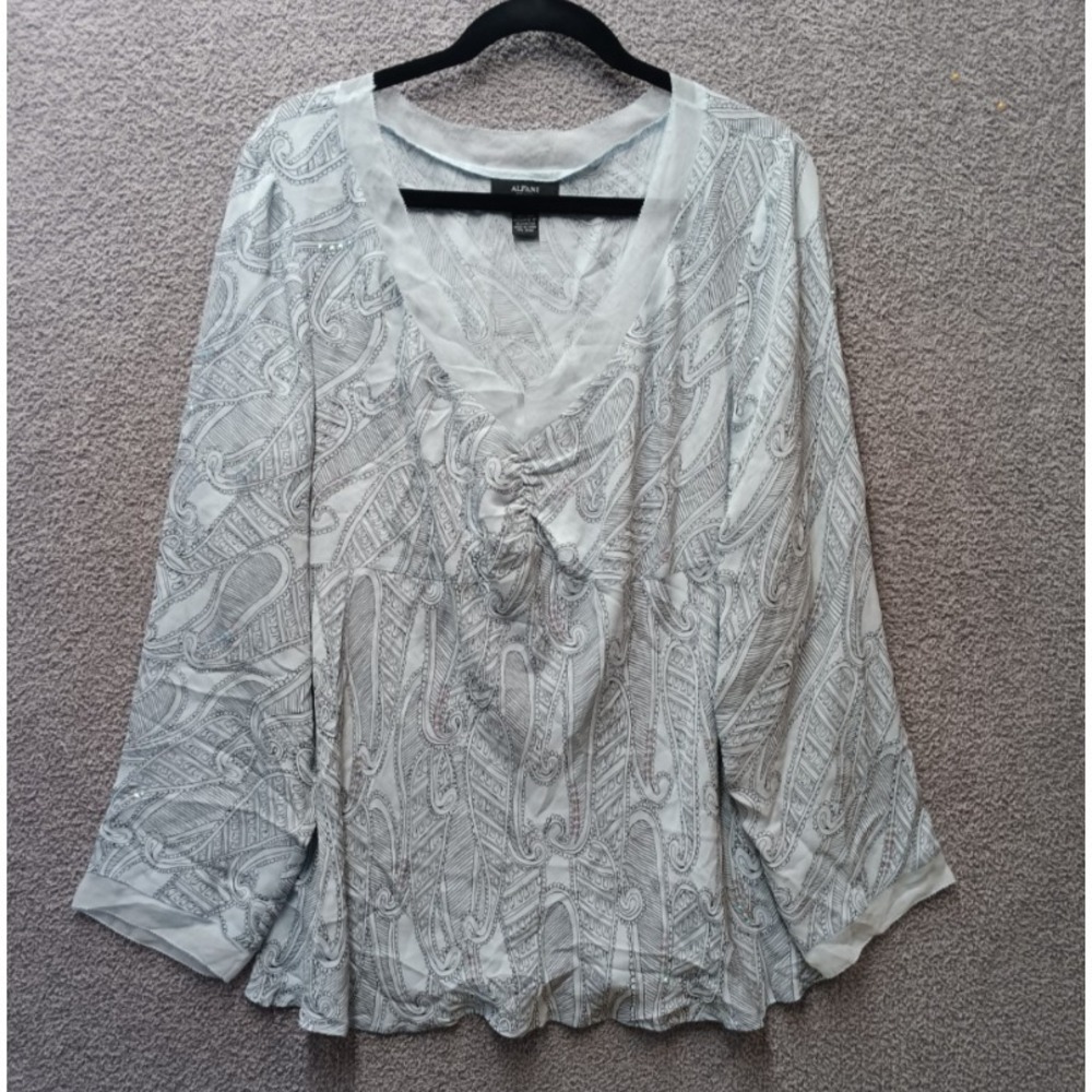 Alfani Woman 18W 100% Silk White Gray Paisley Babydoll Peasant Blouse